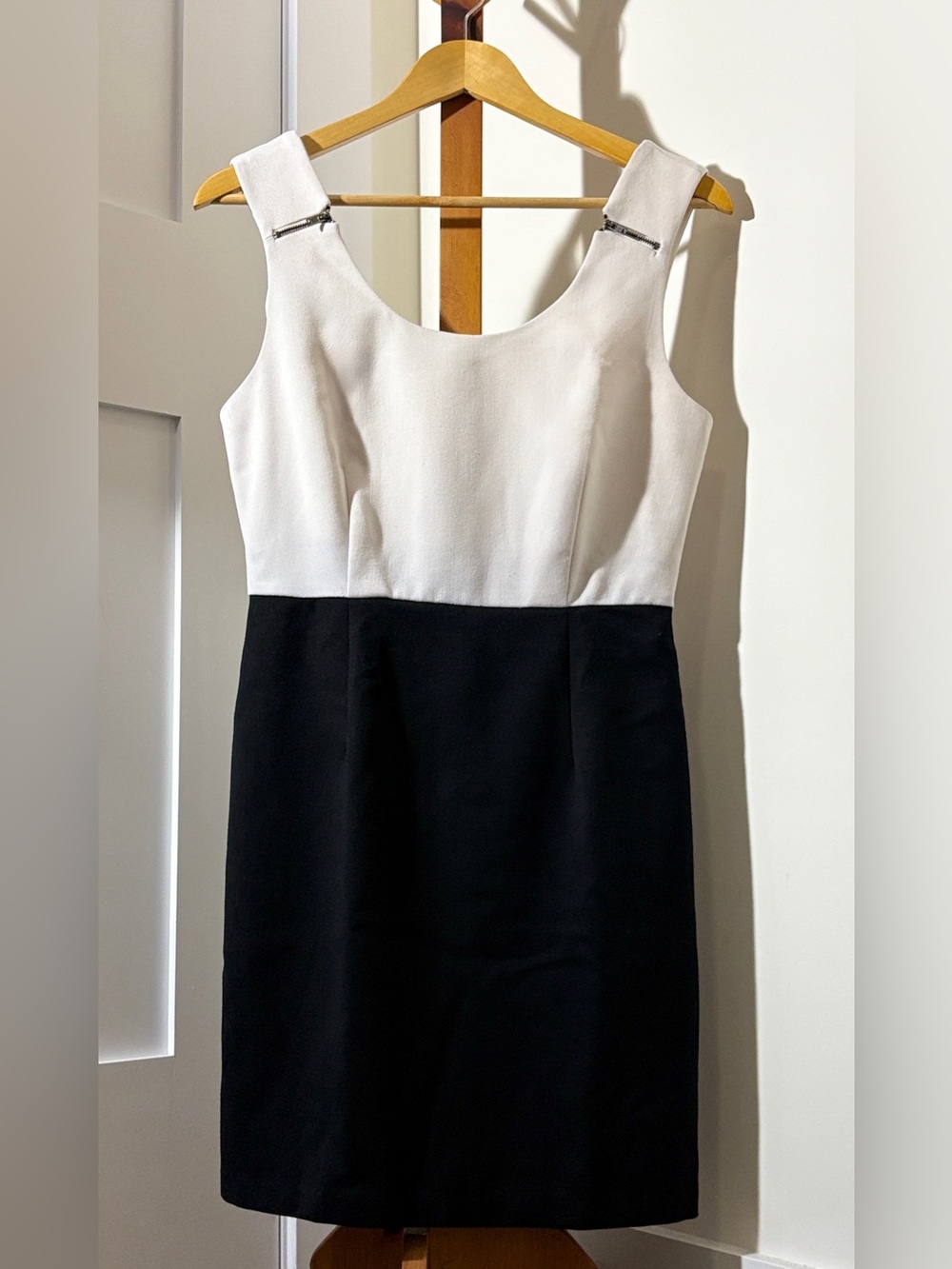 Love 21 Colorblock Black White Zipper Accent Sheath Dress Medium